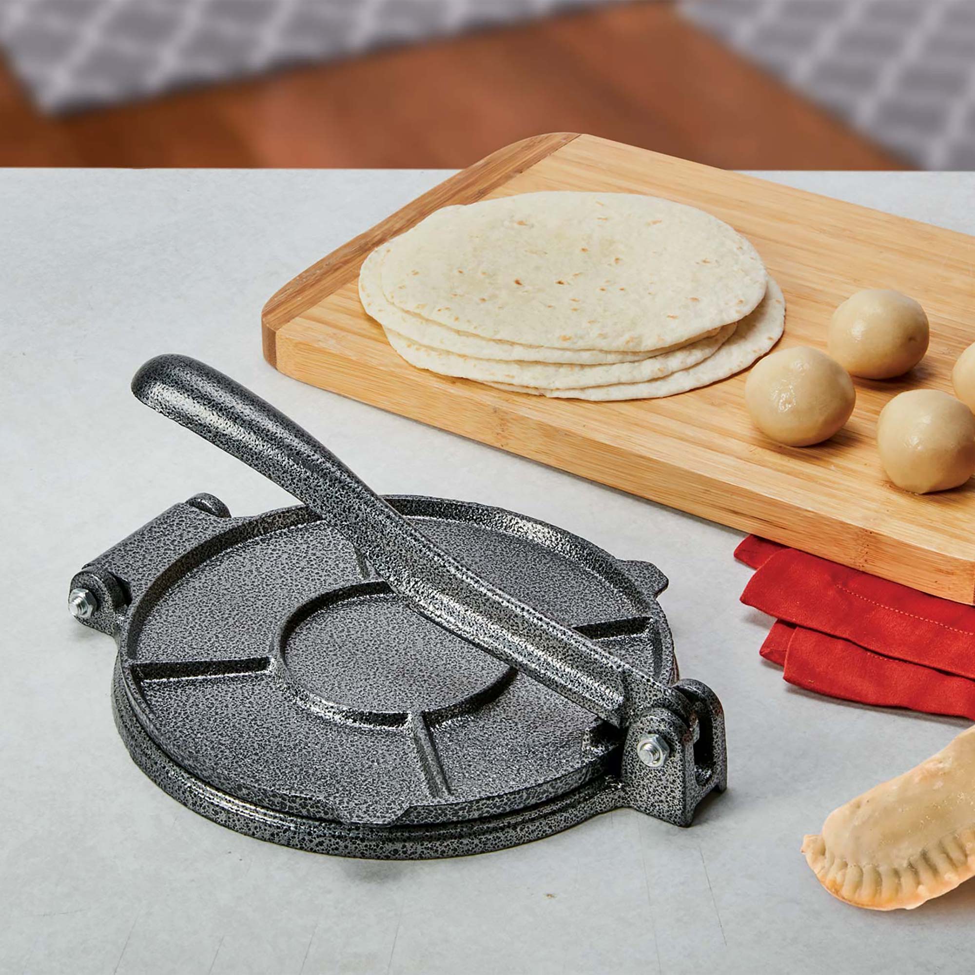 Alpine Cuisine 7 1/2 Cast Iron Tortilla Press