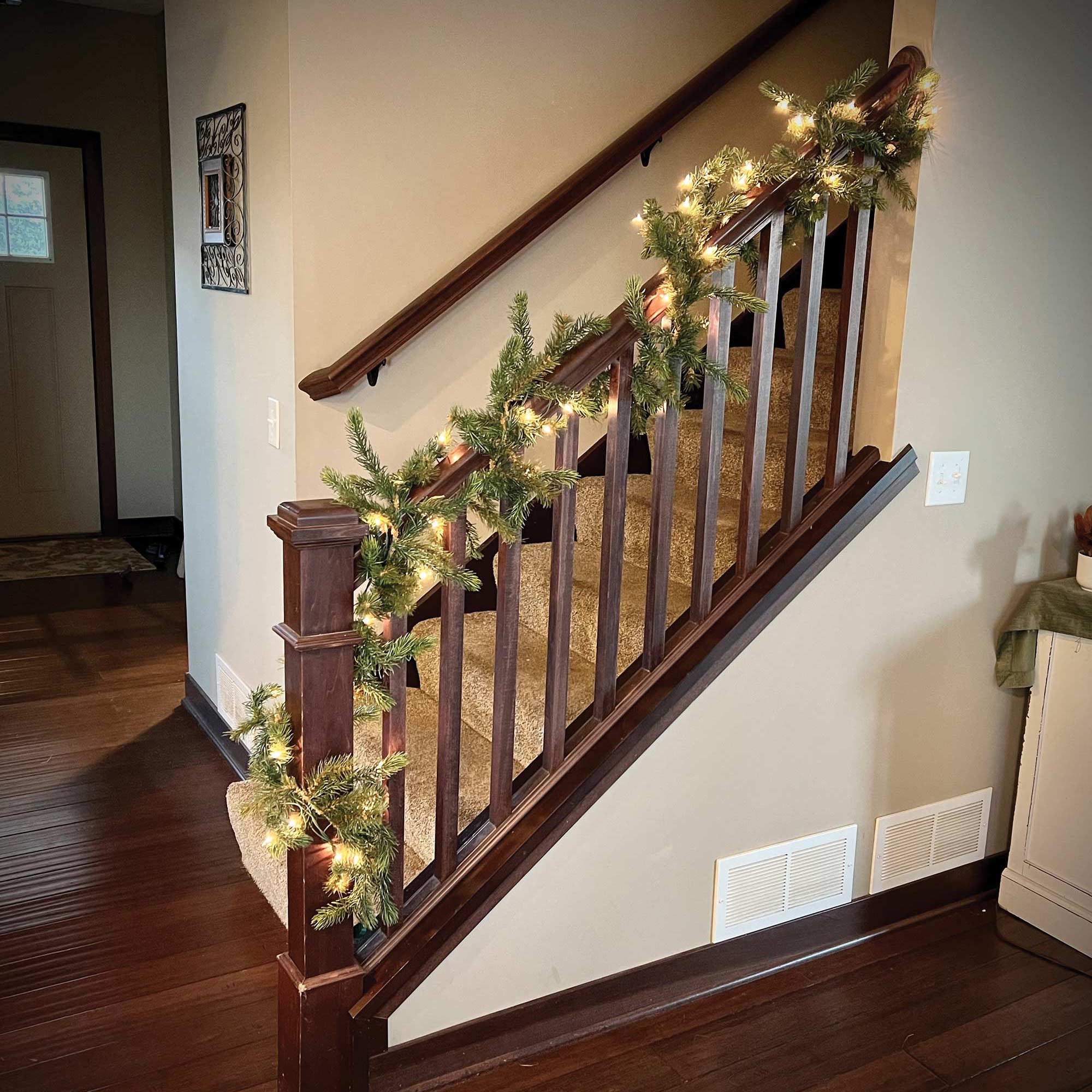 9' Lighted Garland - Clear